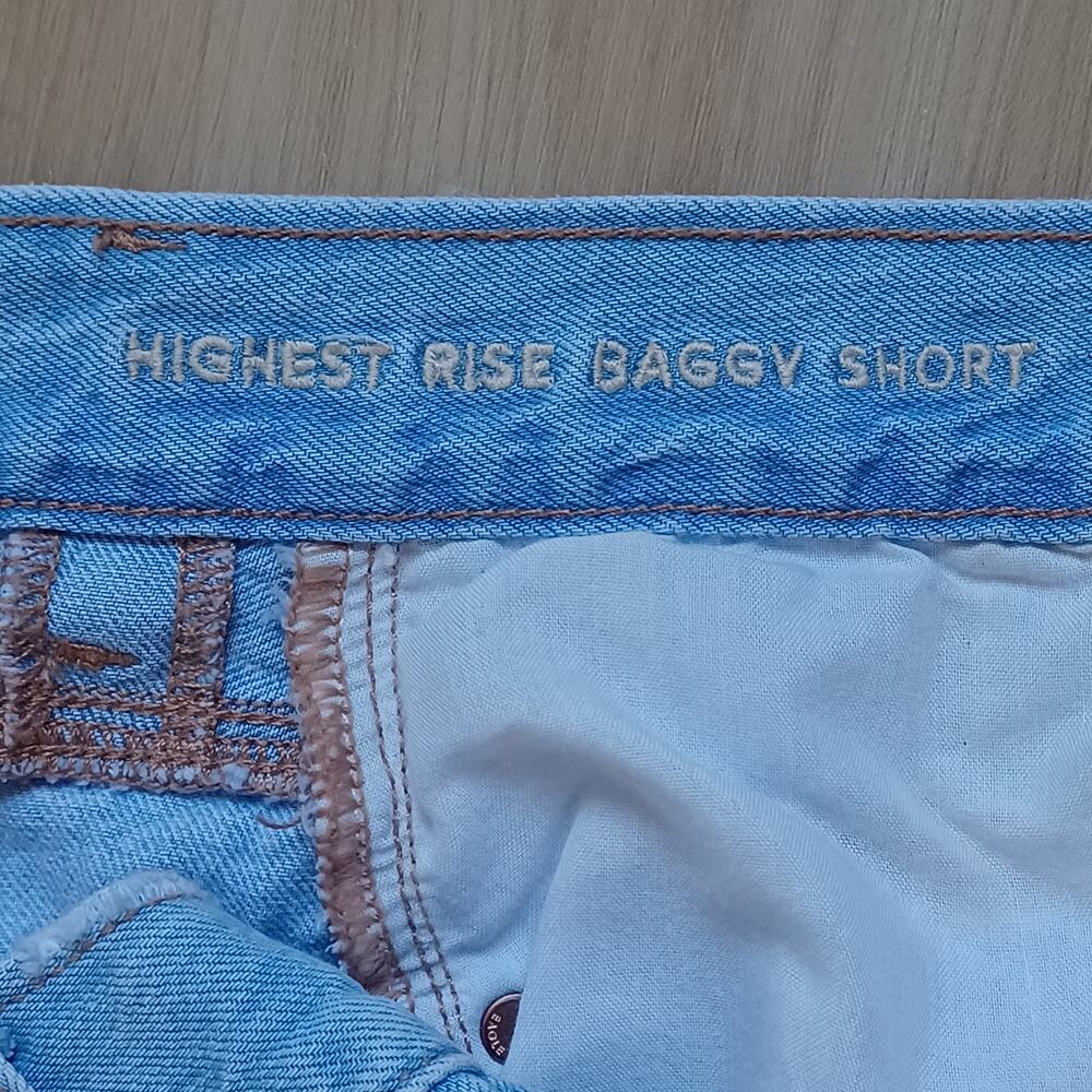 AE Dreamy Drape Highest Rise Baggy Shorts Light Wash 4 - Picture 14 of 15